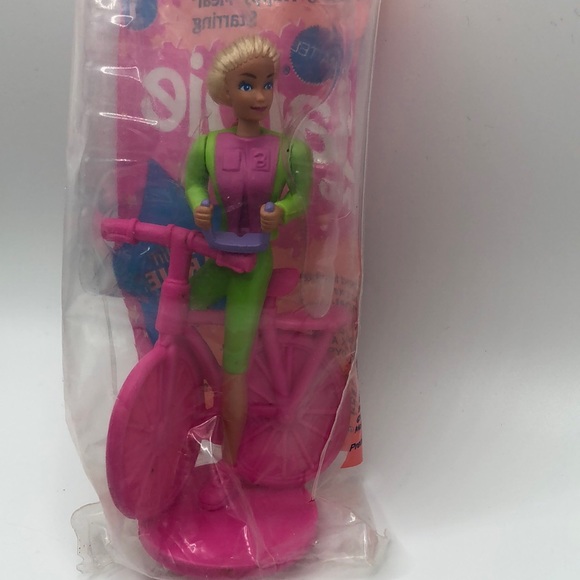 Vintage 1994 Bicyclin’ Barbie Figurine Mattel Barbie and Friends McDonald’s Toy - Picture 2 of 6